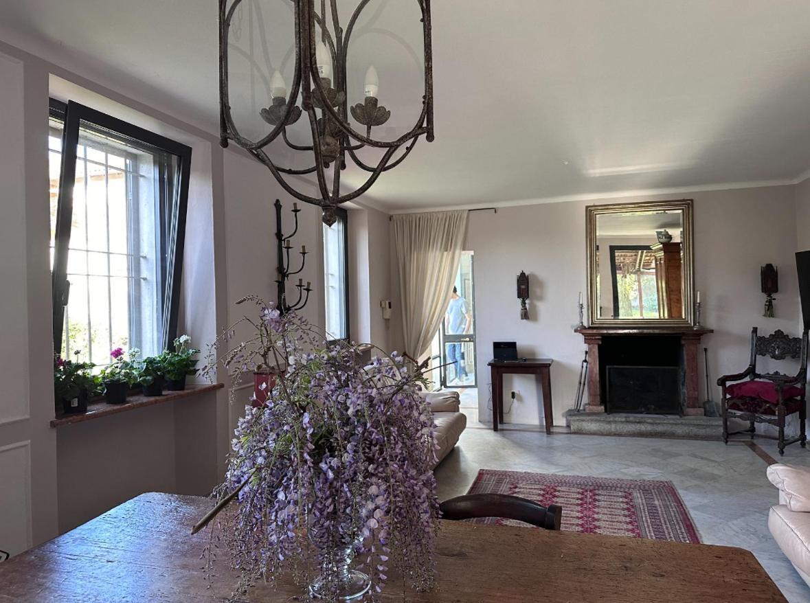 San Zenone al Po Affascinante Casale Brambilla Vicino Paviaヴィラ エクステリア 写真